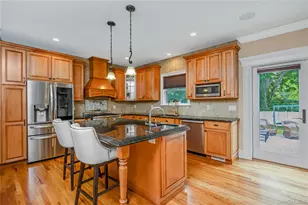 154 A Stony Hollow Rd, Greenlawn, NY 11740 - Photo 18