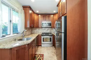 12 Ronan Rd, Glen Cove, NY 11542 - Photo 14