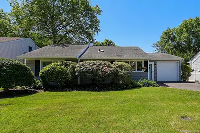 12 Ronan Road, Glen Cove, NY 11542 - Photo 2