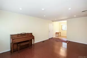 12 Ronan Rd, Glen Cove, NY 11542 - Photo 8