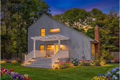 37 Blue Jay Way, East Hampton, NY 11937 - Photo 2