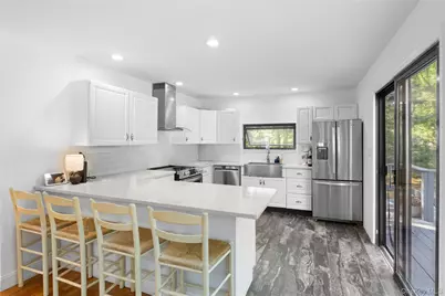 37 Blue Jay Way, East Hampton, NY 11937 - Photo 12