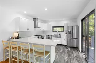 37 Blue Jay Way, East Hampton, NY 11937 - Photo 12