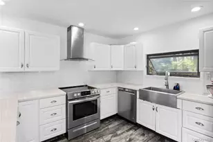 37 Blue Jay Way, East Hampton, NY 11937 - Photo 14