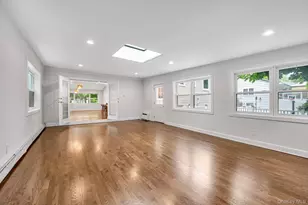 18 Pine Dr N, Roslyn, NY 11576 - Photo 8