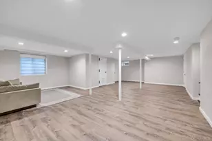 18 Pine Dr N, Roslyn, NY 11576 - Photo 18