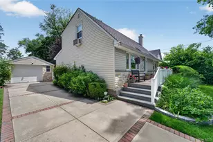 84 Wilson Blvd, New Hyde Park, NY 11040 - Photo 30
