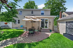 84 Wilson Blvd, New Hyde Park, NY 11040 - Photo 12