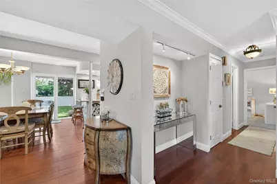 84 Wilson Boulevard, New Hyde Park, NY 11040 - Photo 18