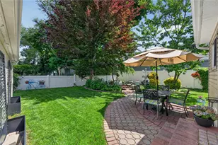 84 Wilson Blvd, New Hyde Park, NY 11040 - Photo 10
