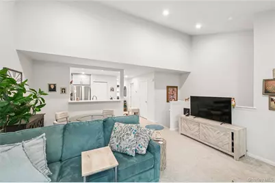 408 Cambridge Court, Glen Cove, NY 11542 - Photo 2