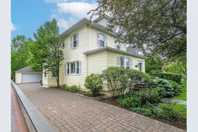 28 Monroe Street, Port Washington, NY 11050 - Photo 2