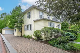 28 Monroe St, Port Washington, NY 11050 - Photo 2
