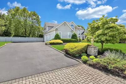 9 Redwood Lane, Miller Place, NY 11764 - Photo 2