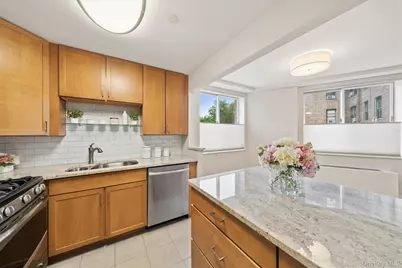 116-11 Curzon Road #5B, Kew Gardens, NY 11418 - Photo 4