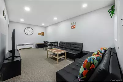 8458 Little Neck Parkway, Floral Park, NY 11001 - Photo 18