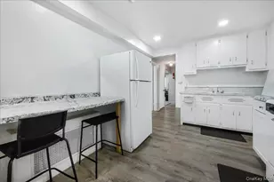 84-58 Little Neck Pkwy, Floral Park, NY 11001 - Photo 20
