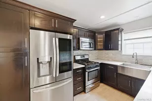 22 Walnut St, Central Islip, NY 11722 - Photo 6