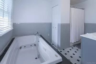 12 Midland Avenue, Central Valley, NY 10917 - Photo 20