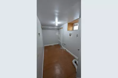 18910 114th Drive, Saint Albans, NY 11412 - Photo 8