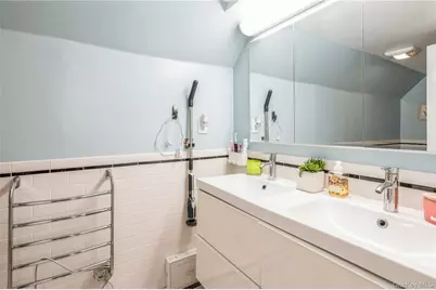 785 Warburton Avenue, Yonkers, NY 10701 - Photo 18