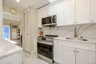 174 Southgate Crescent, Massapequa Park, NY 11762 - Photo 10