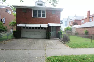 1039 Throggs Neck Expressway, Bronx, NY 10465 - Photo 2