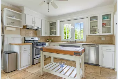 315 Wicks Road, New Suffolk, NY 11956 - Photo 8