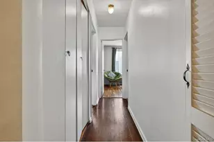 142-05 Roosevelt Ave, Flushing, NY 11354 - Photo 10