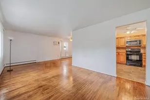 34 Stewart St, Bay Shore, NY 11706 - Photo 10