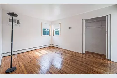 34 Stewart Street, Bay Shore, NY 11706 - Photo 16