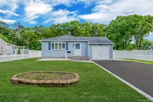 34 Stewart St, Bay Shore, NY 11706 - Photo 2