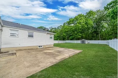 34 Stewart Street, Bay Shore, NY 11706 - Photo 6