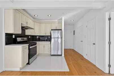 82-20 Britton Avenue, Elmhurst, NY 11373 - Photo 28