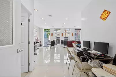 82-20 Britton Avenue, Elmhurst, NY 11373 - Photo 10