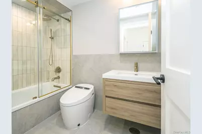 24 Lumber Road #1, Roslyn, NY 11576 - Photo 10