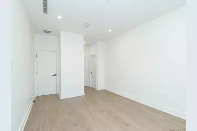 24 Lumber Road #1, Roslyn, NY 11576 - Photo 14