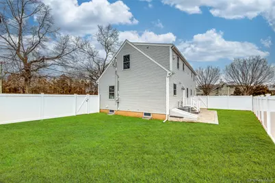479 Woodbury Road, Plainview, NY 11803 - Photo 4