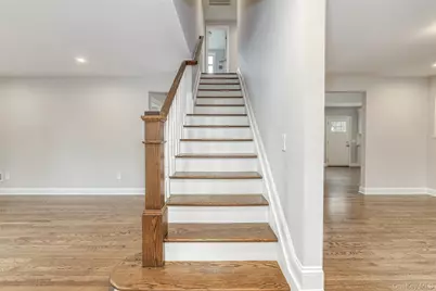 479 Woodbury Road, Plainview, NY 11803 - Photo 8