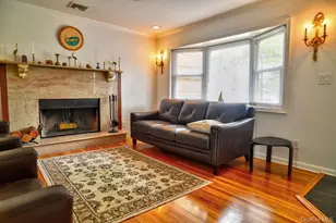 18 Bailey Ave, Babylon, NY 11702 - Photo 4