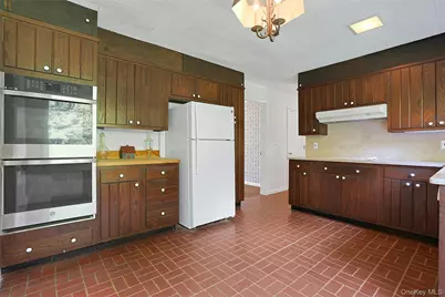 100 Devoe Road, Chappaqua, NY 10514 - Photo 14