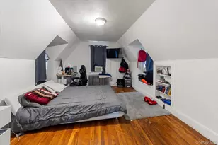 2323 Powell Ave, Bronx, NY 10462 - Photo 8