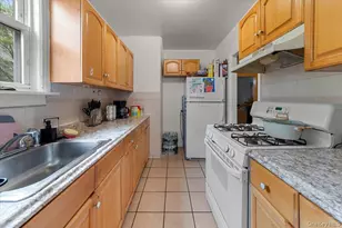 2323 Powell Ave, Bronx, NY 10462 - Photo 10