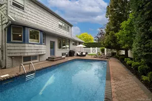 6 Blenheim Ct, Rockville Centre, NY 11570 - Photo 4