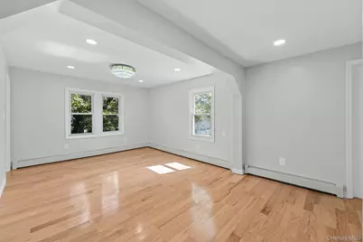 10708 132nd Street, Richmond Hill, NY 11419 - Photo 4