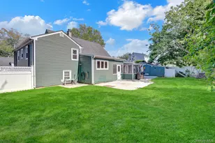 1456 Peters Blvd, Bay Shore, NY 11706 - Photo 8