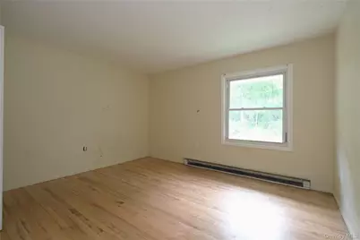 17 Roosevelt Road, Hyde Park, NY 12538 - Photo 8