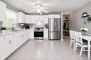 7 New Jersey Ct, Dix Hills, NY 11746 - Photo 42