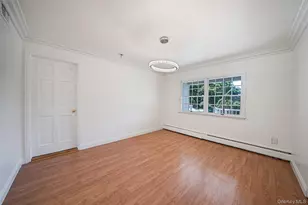 7 New Jersey Ct, Dix Hills, NY 11746 - Photo 10