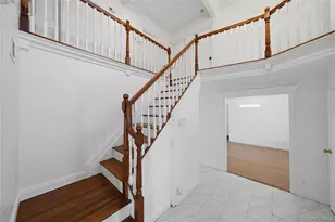 7 New Jersey Ct, Dix Hills, NY 11746 - Photo 6
